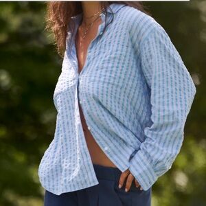 AERIE Off Duty Seersucker Shirt Top Blouse Vinyl Blue Pink Oversized Medium